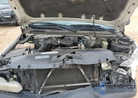 2001 Chevrolet Silverado C1500 из США, поврежденный, VIN 2GCEC19W611157919